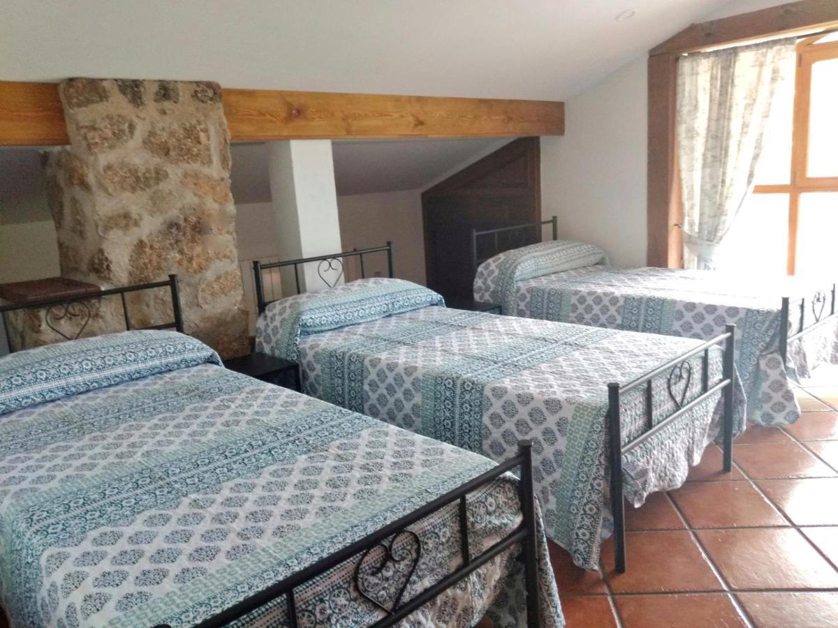 La Casita De Las Hortensias Ortigosa del Monte Esterno foto
