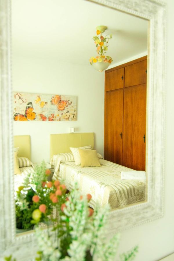 La Casita De Las Hortensias Ortigosa del Monte Esterno foto