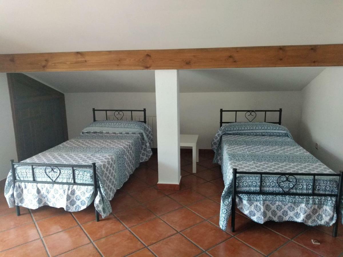 La Casita De Las Hortensias Ortigosa del Monte Esterno foto